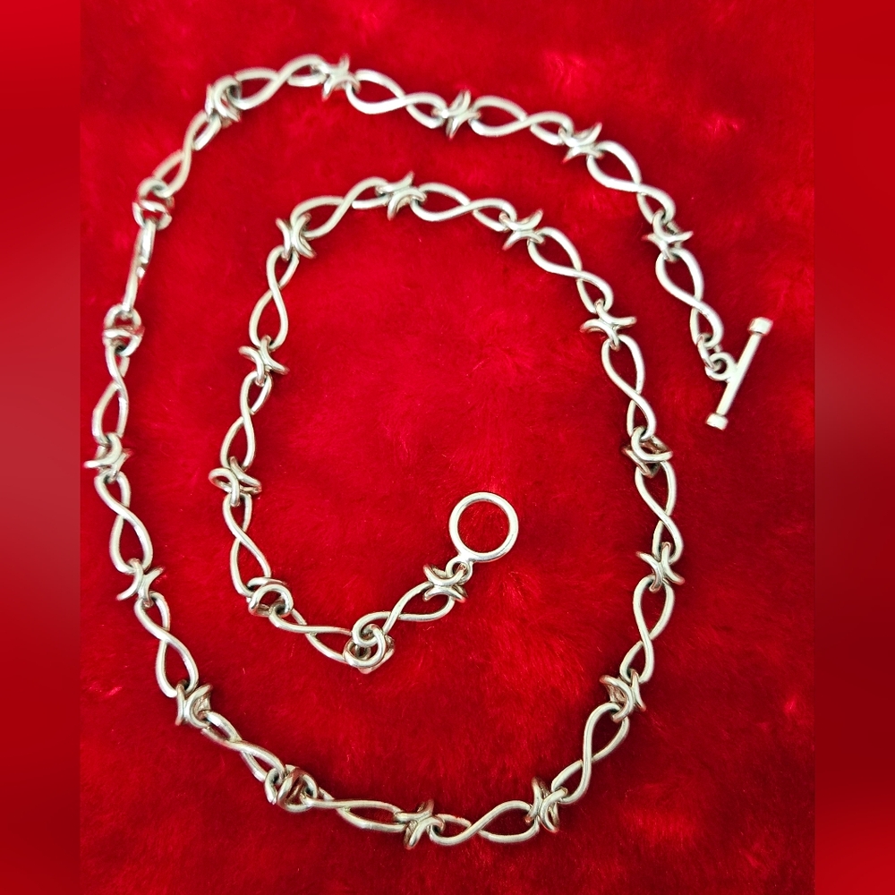 Silver necklace. 925